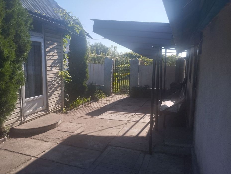 Продам дом  . Гараж.