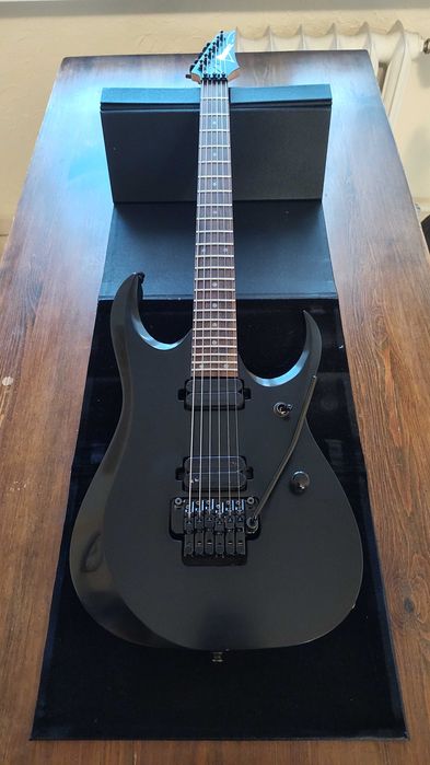 Ibanez RGD420Z - baryton z ruchomym mostem + case, pasek i straplocki