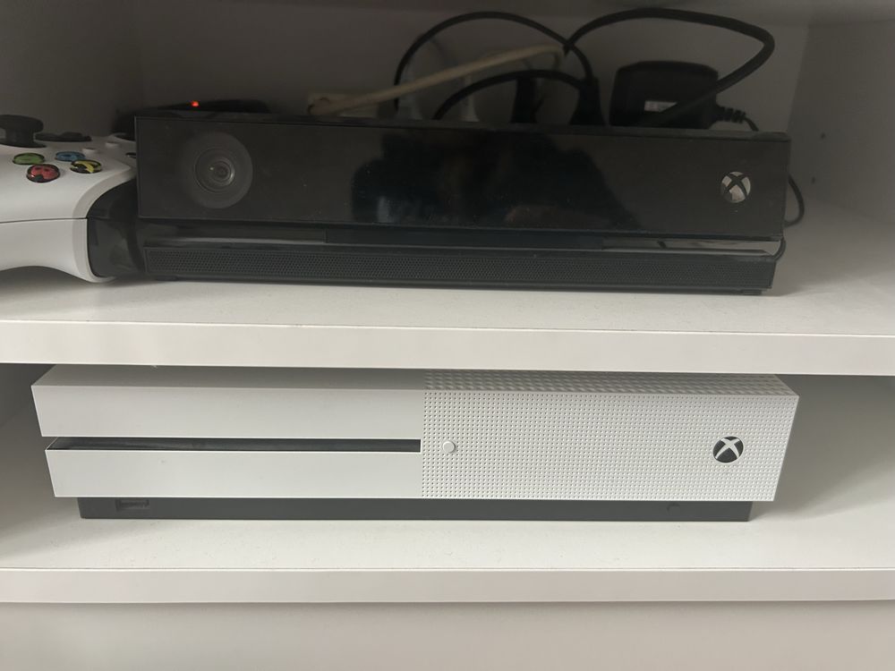 Xbox one + kinect + kontroler + 3 gry