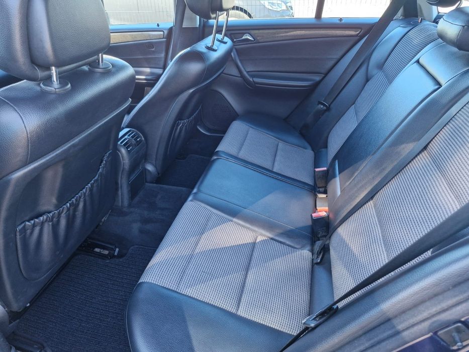 Mercedes C-klasa 2.2 cdi 122ps nawigacja xenon Automat Super Stan
