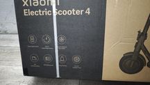Sprzedam hulajnogę Xiaomi scooter 4