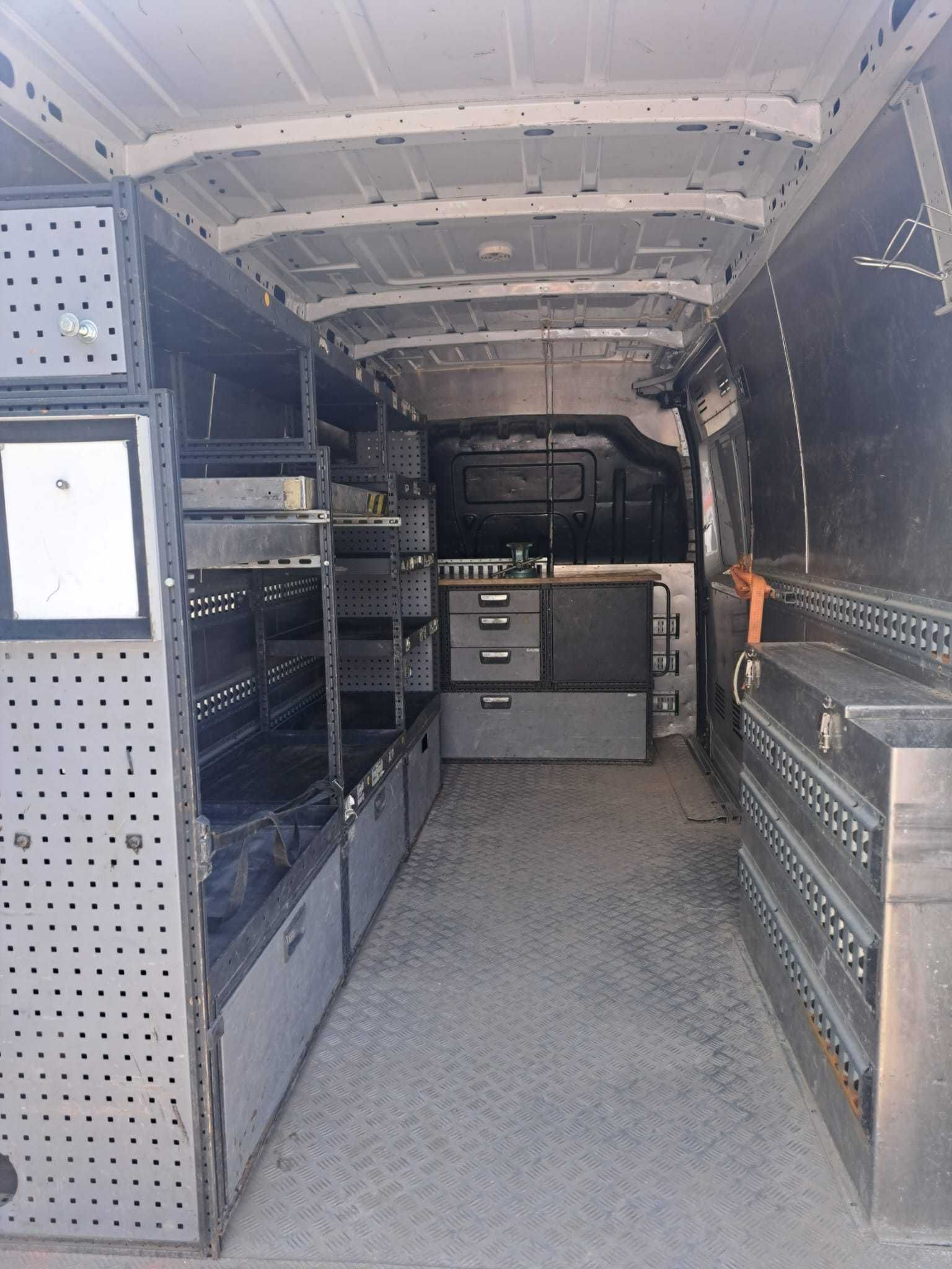 Samochód RENAULT master