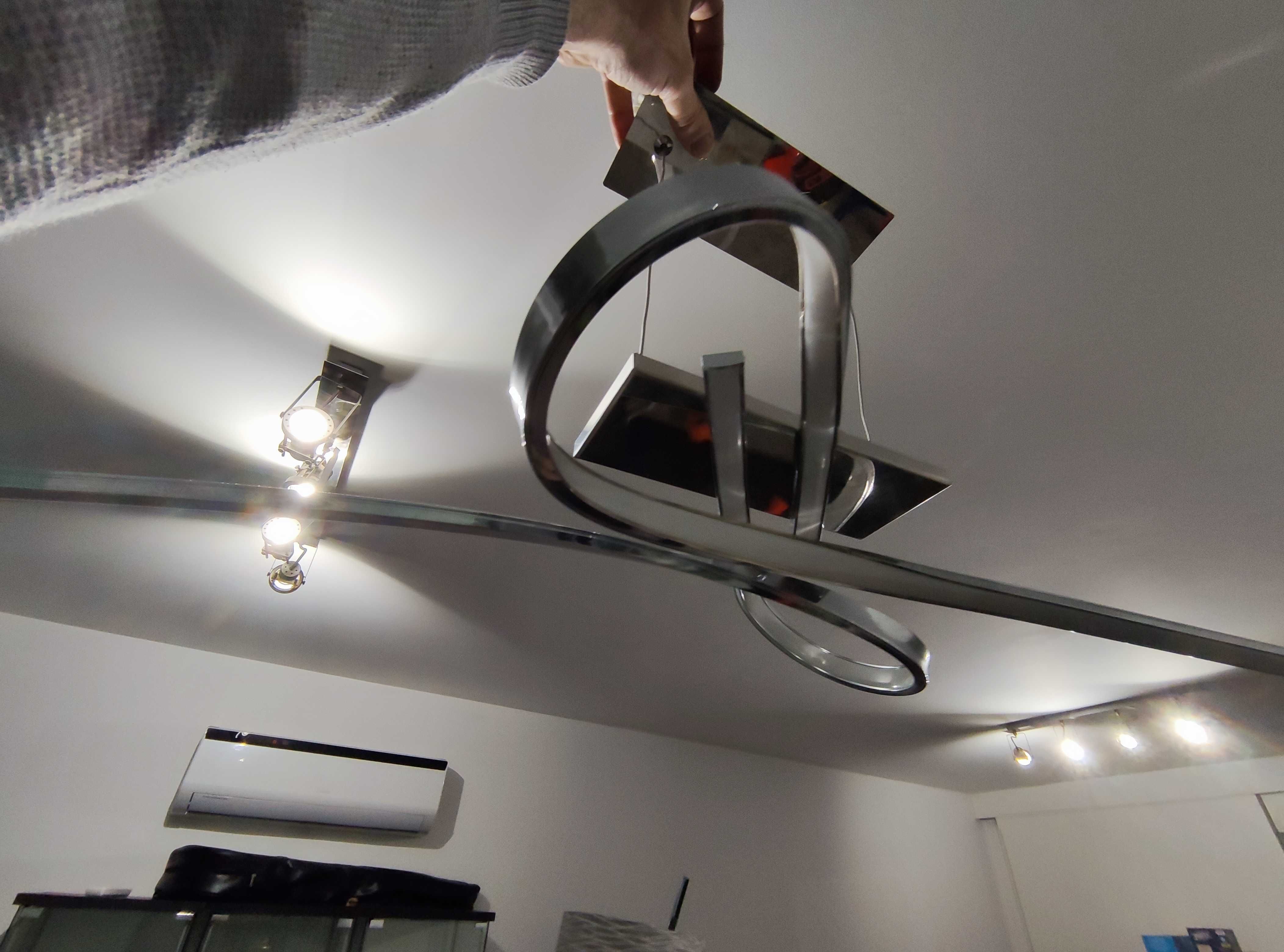 Iluminação candeeiro teto + mesinha de cabeceira