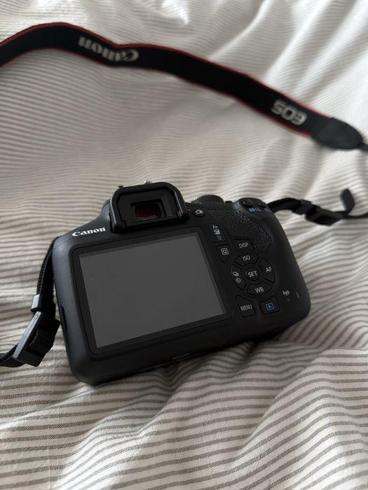 Canon 2000d EOS + Kit