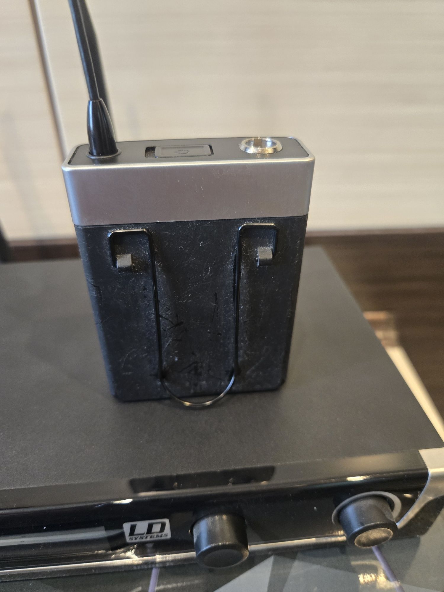 Mikrofon nagłowny LD Systems U 500 zestaw