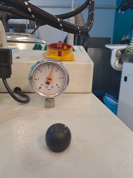 Tabua e caldeira vaporeta  industrial