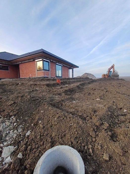 Usługi koparką koparko ładowarką niwelacja terenu wykopy fundamentów