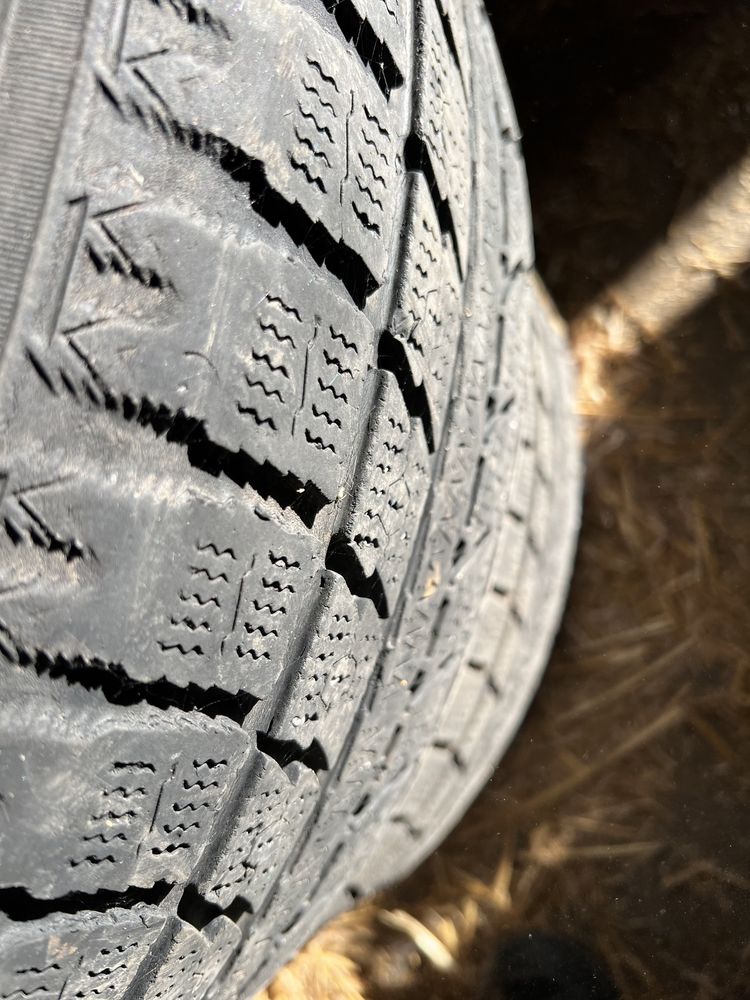 Продам пару колес Toyo