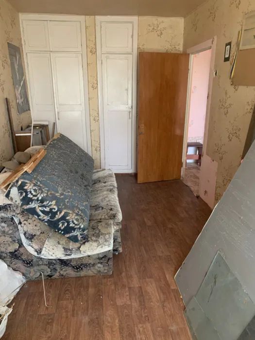 Продам трикімнатну квартиру 62 м² в центрі міста.