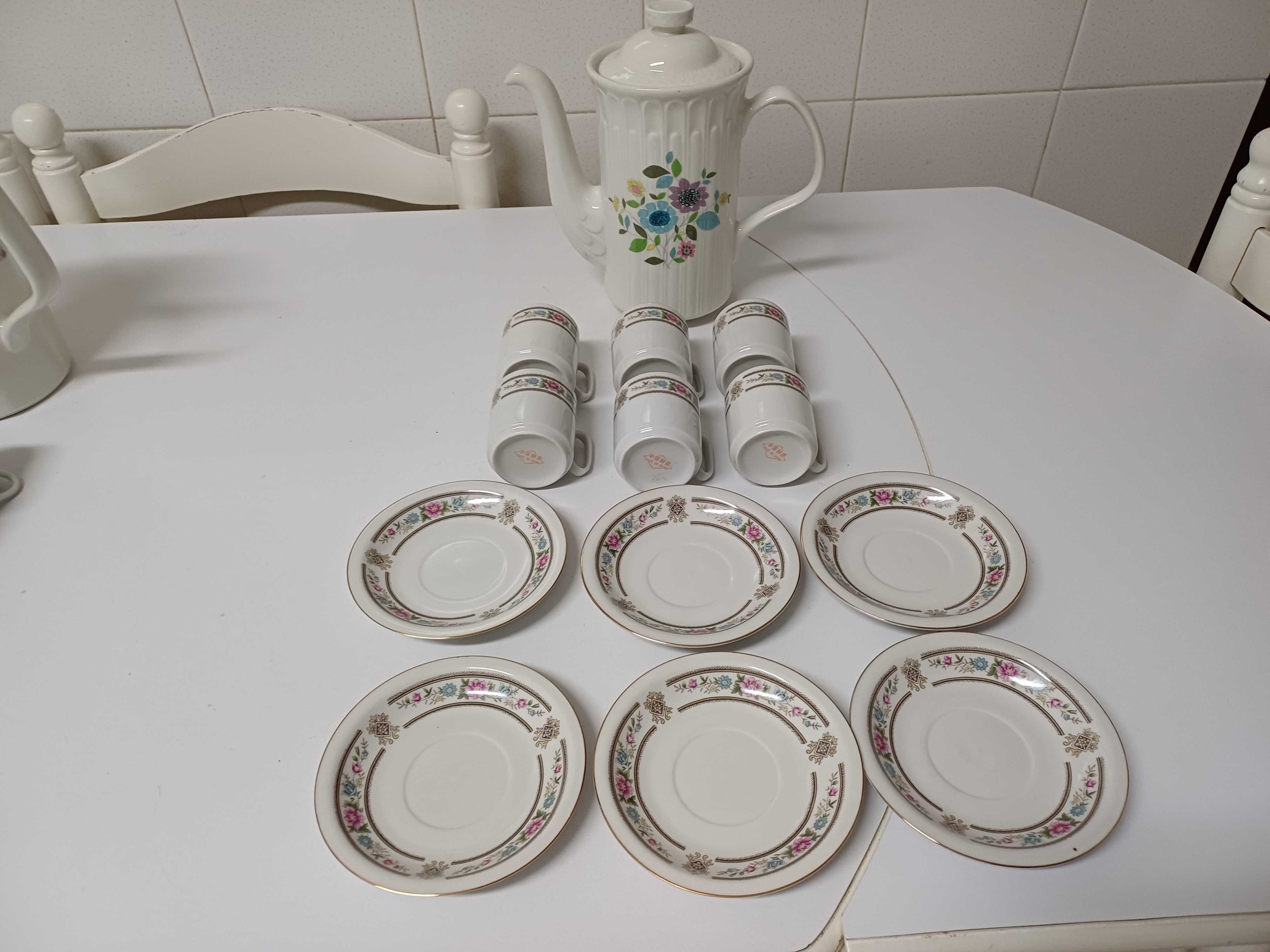 Serviço de chá ou café com bule