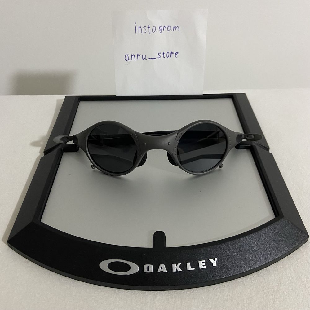 Солнцезащитные очки Oakley Oval  Plutonite Plazma Black iridium.