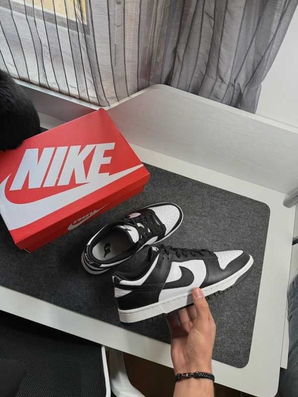 Nike Dunk Low Retro White Black Panda 42