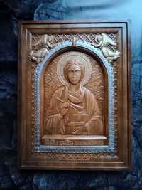 Резная икона Святой великомученник Пантелеймон