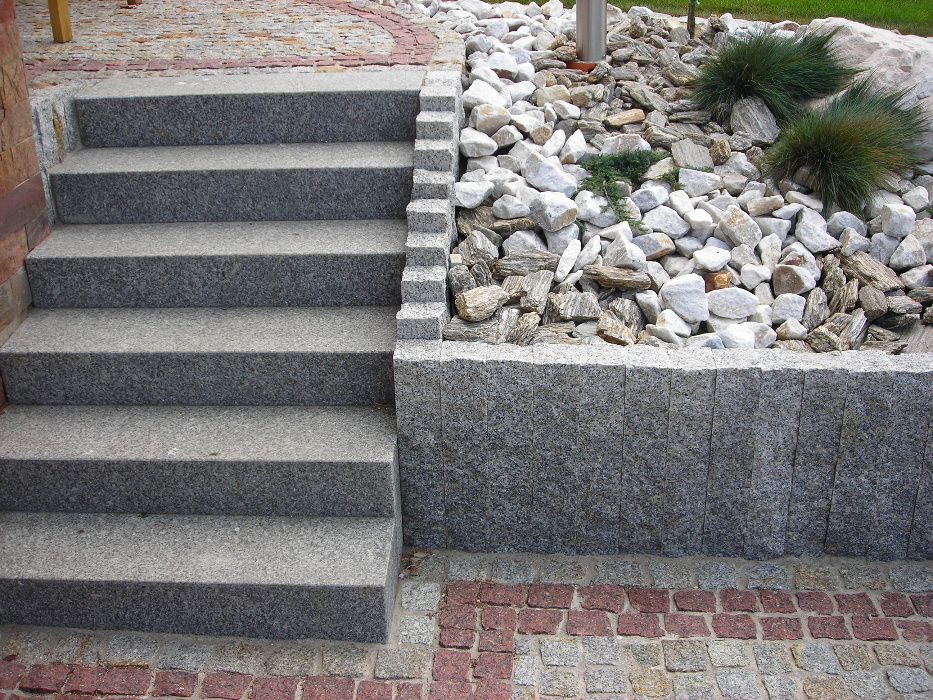 Palisada granitowa kostka brukowa Ziemia Granit cięto-łupany 10x10x30