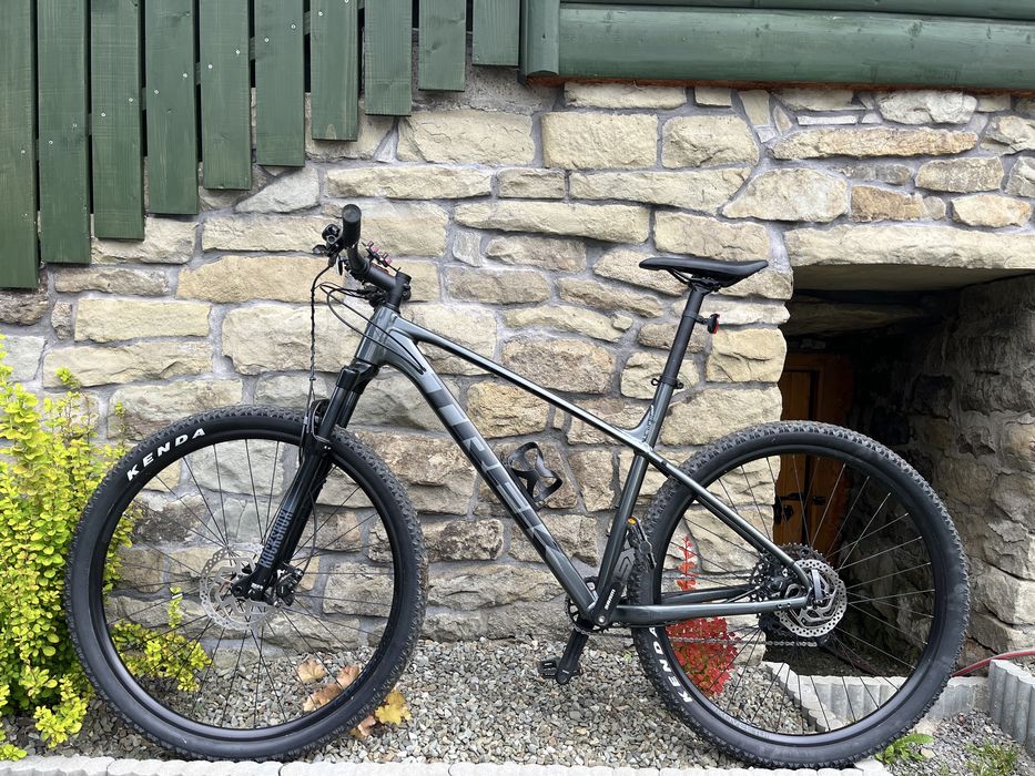 Rower Trek X Caliber 8 2021 rozmiar XL