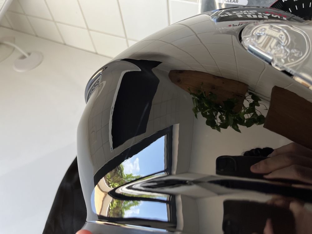 Capacete AGV K6 Preto Brilhante – Tamanho S (55-56)