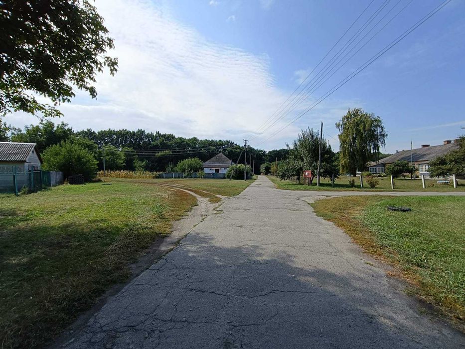 Два Будинку за ціною Одного, центр с.Мелесівка!