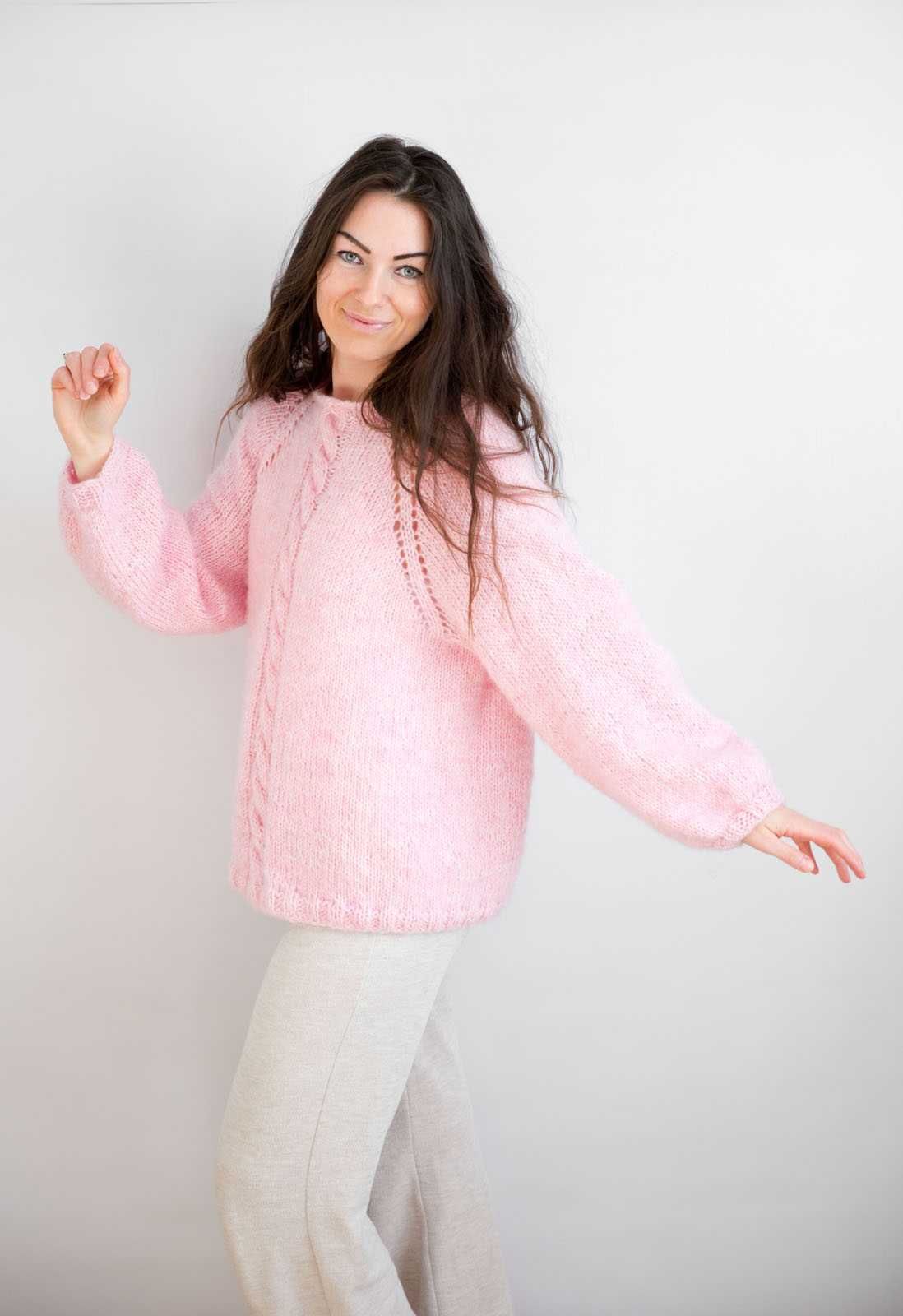 Sweter ręcznie robiony na drutach. Oversize
