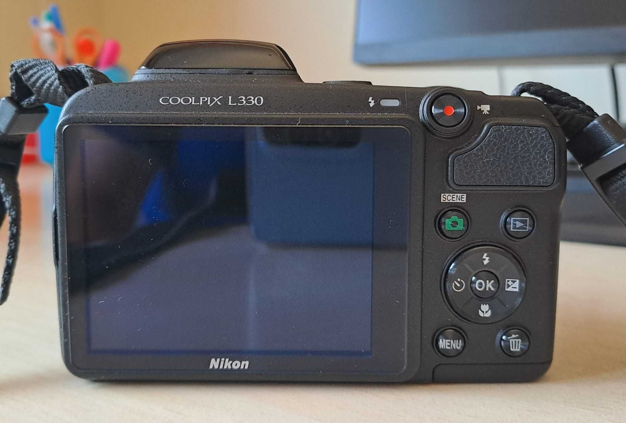 Nikon coolpix L330