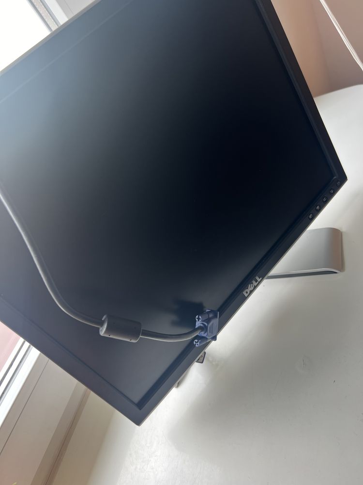 Monitor Dell w idealnym stanie