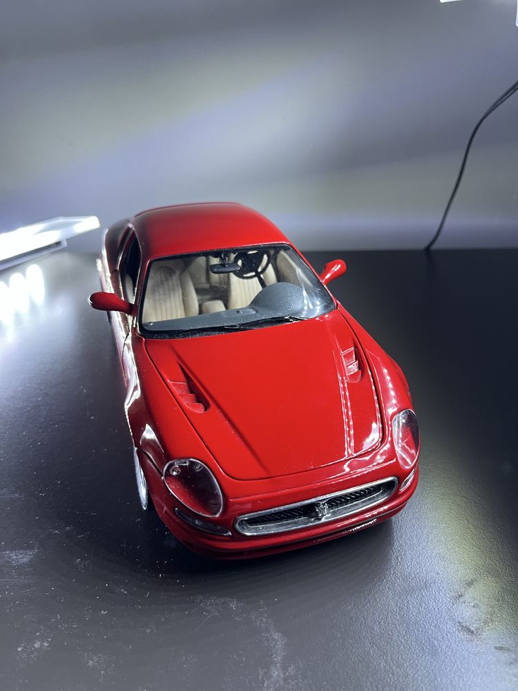 Maserati 3200gt 1:18 bburago