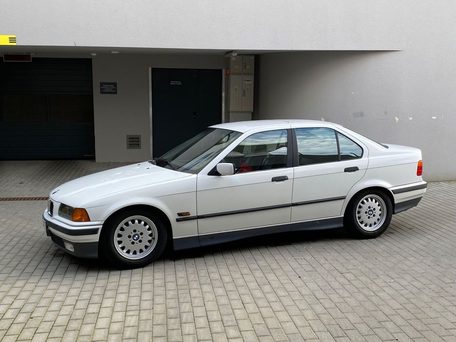 BMW Seria 3 BMW E36 325i Manual California super stan !