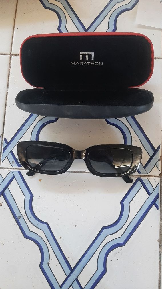 Óculos de sol novos
