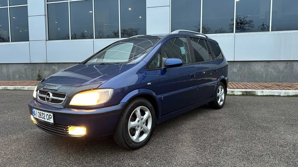 OPEL ZAFIRA 2.2D. 2004рік.