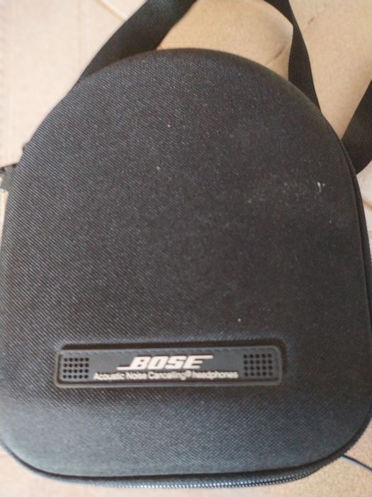 QuietComfort® 2 Acoustic Noise Cancelling® headphones