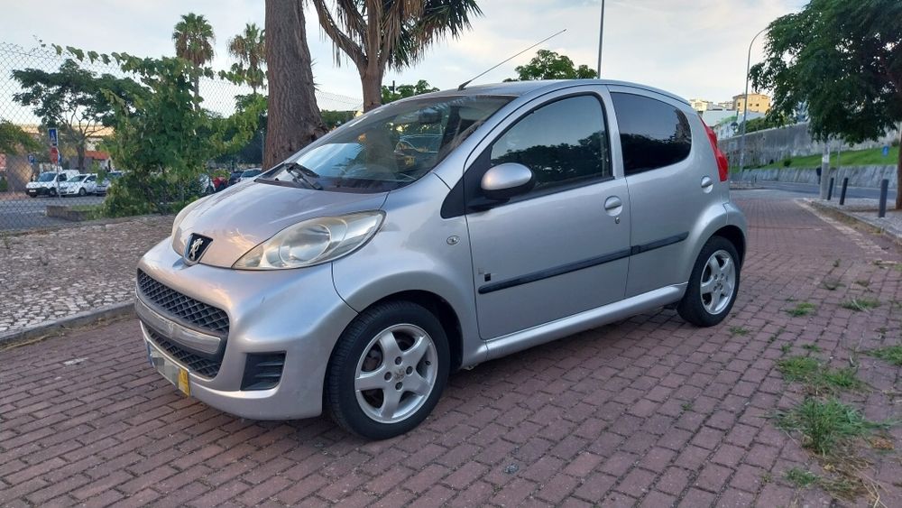 Peugeot 107 Black & Silver Edition 1.0i 5p 2012