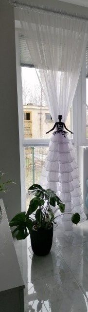 Firana 140cm x 250cm z 10 falbanami