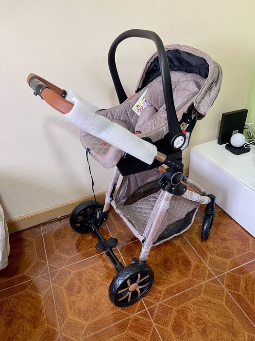 Carro de bebe novo