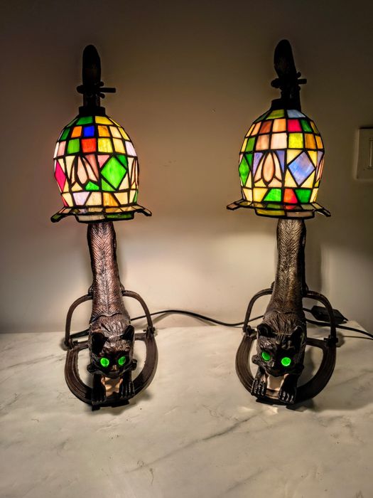 Tiffany lampy witrażowe stołowe / nocne / biurowe "koty" Art deco