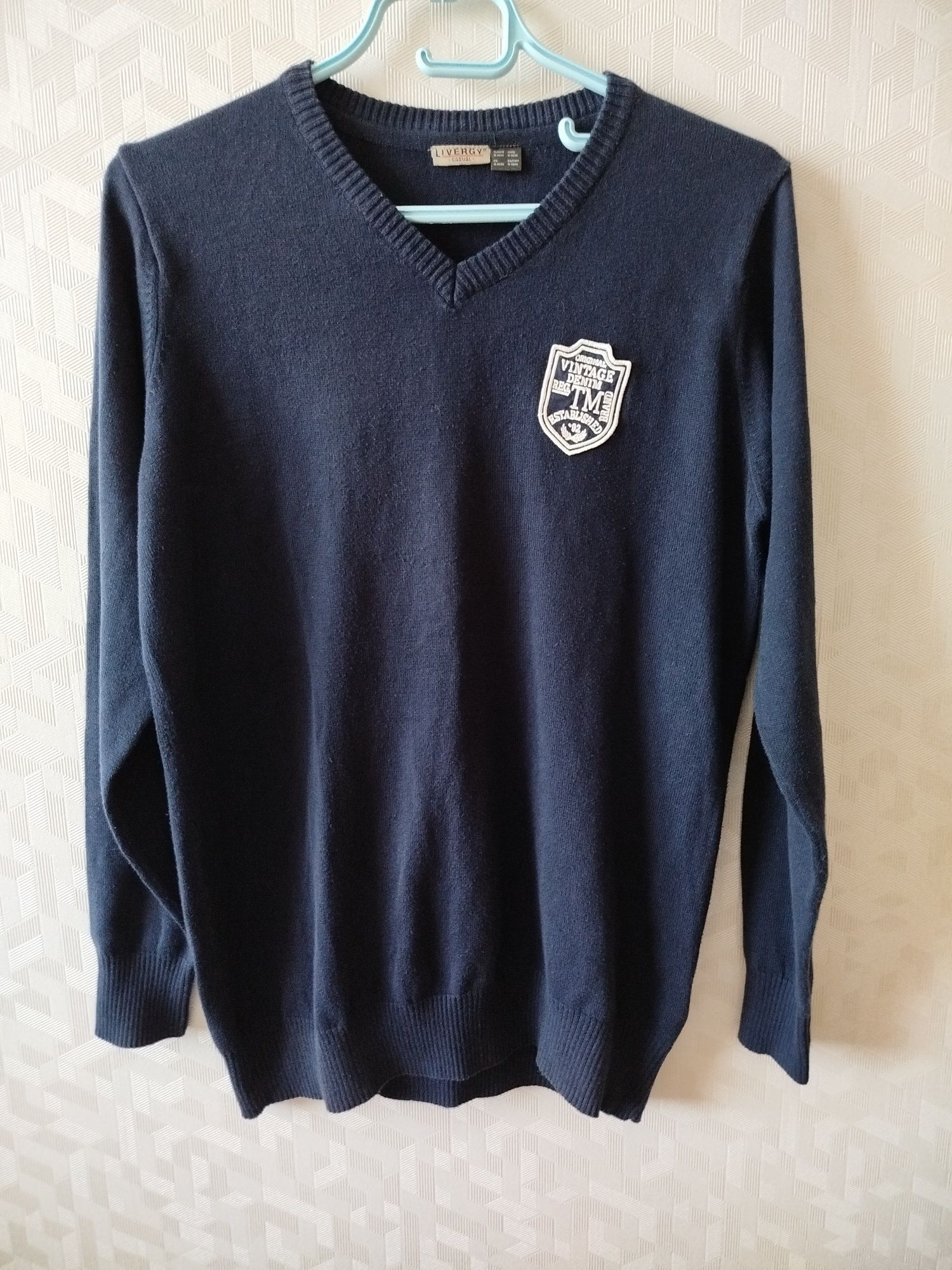 Sweter męski w serek rozmiar M