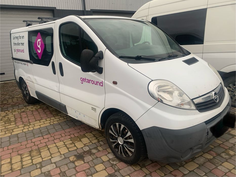 Opel Vivaro 2011 рік