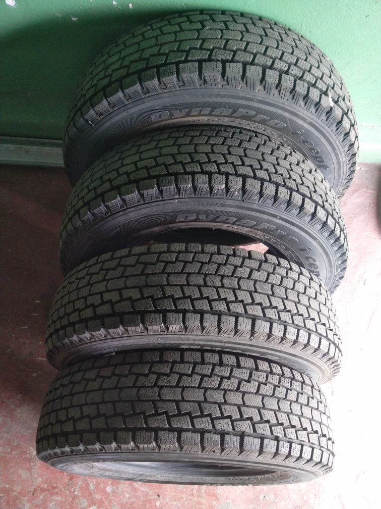 Зимові шини Hankook DynaPro i*cept 205/75r15