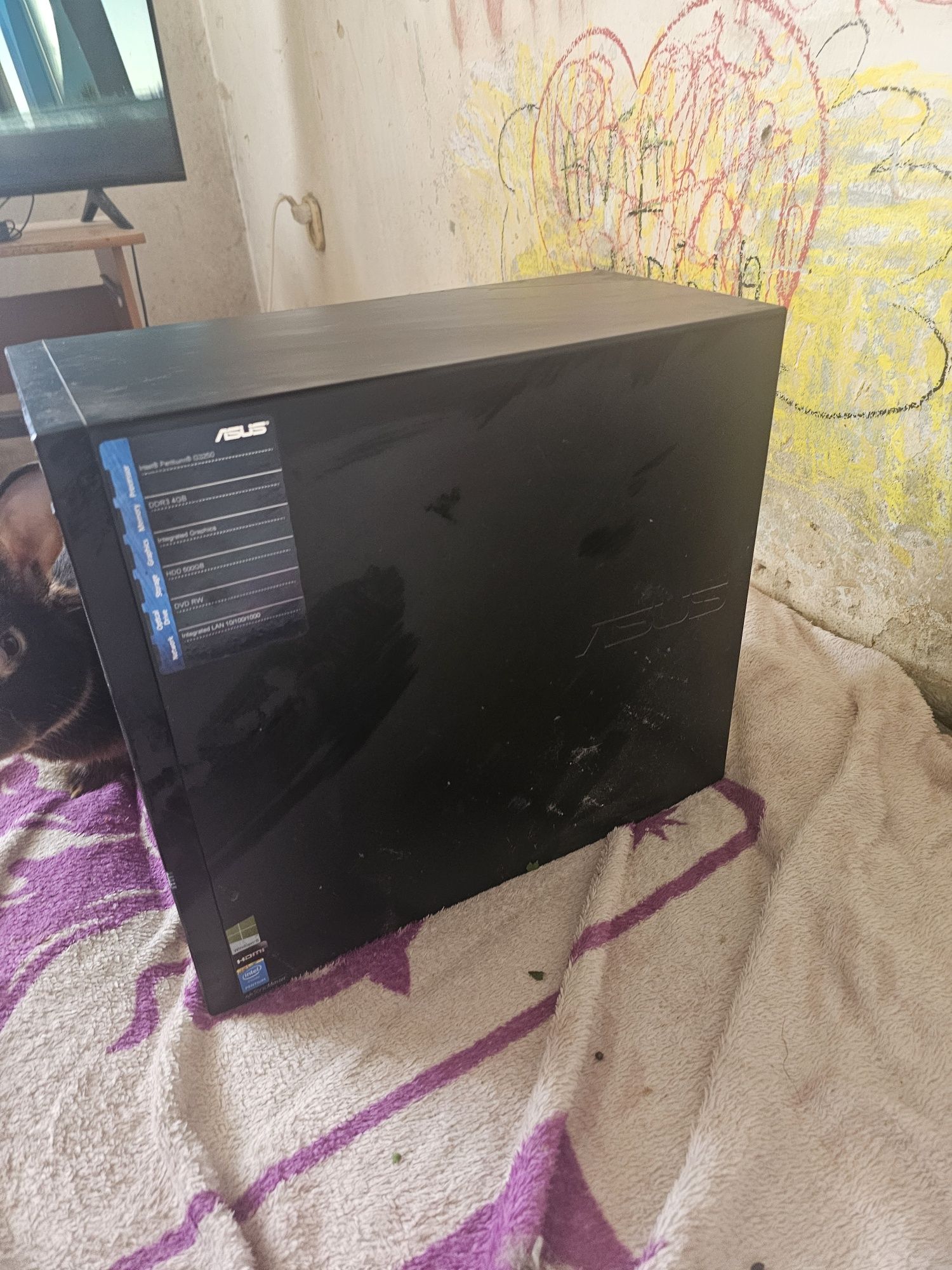 Komputer  asus parametry  na zdjęciu  200zl działa wszystko