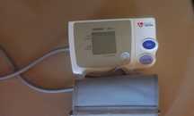 Mediador de tensão arterial Omron M4-1