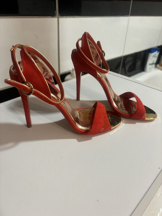 Szpilki Ted Baker