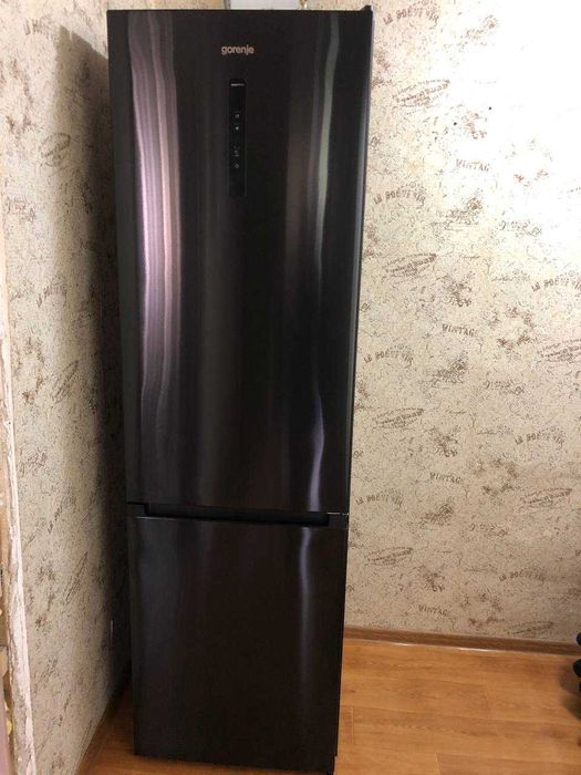 Продається холодильник Gorenje NRK620EABXL4