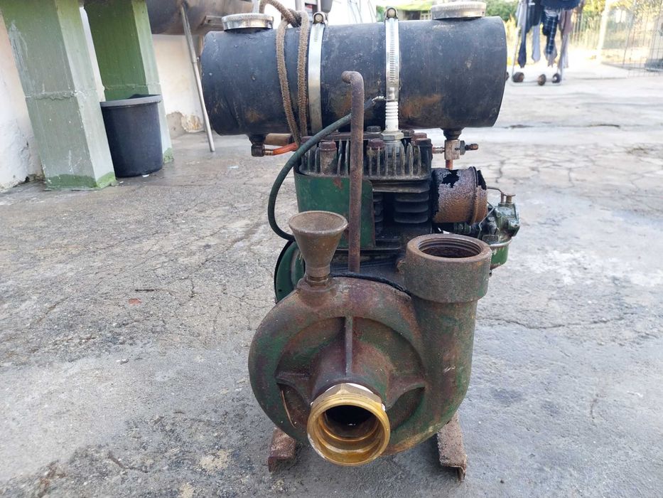 Motor de rega em bom estado