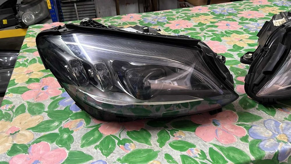 Par de faróis Mercedes C W205 Multibeam Led