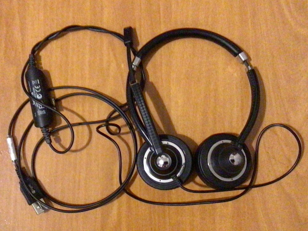 Офісні навушники  Jabra з футляром