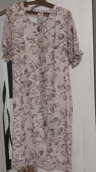 Плаття нове жіноче.