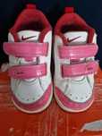 Adidaski Nike dla dziewczynki r 21
