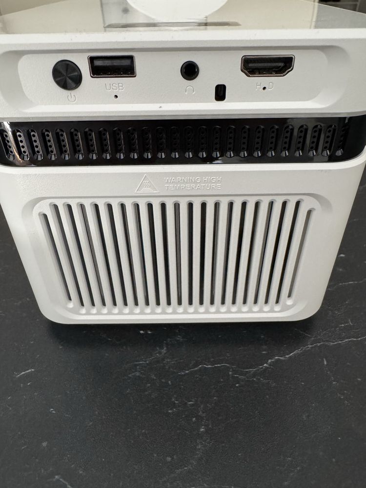 Projetor HY450 NTV full HD c/Netflix -Cinema em casa