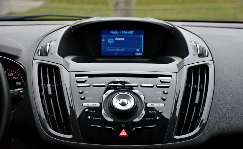 Ford Kuga 2013 року