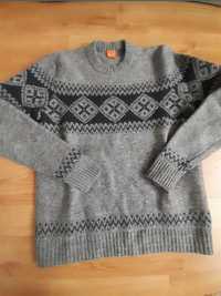 Sweter z welna Hugo Boss L