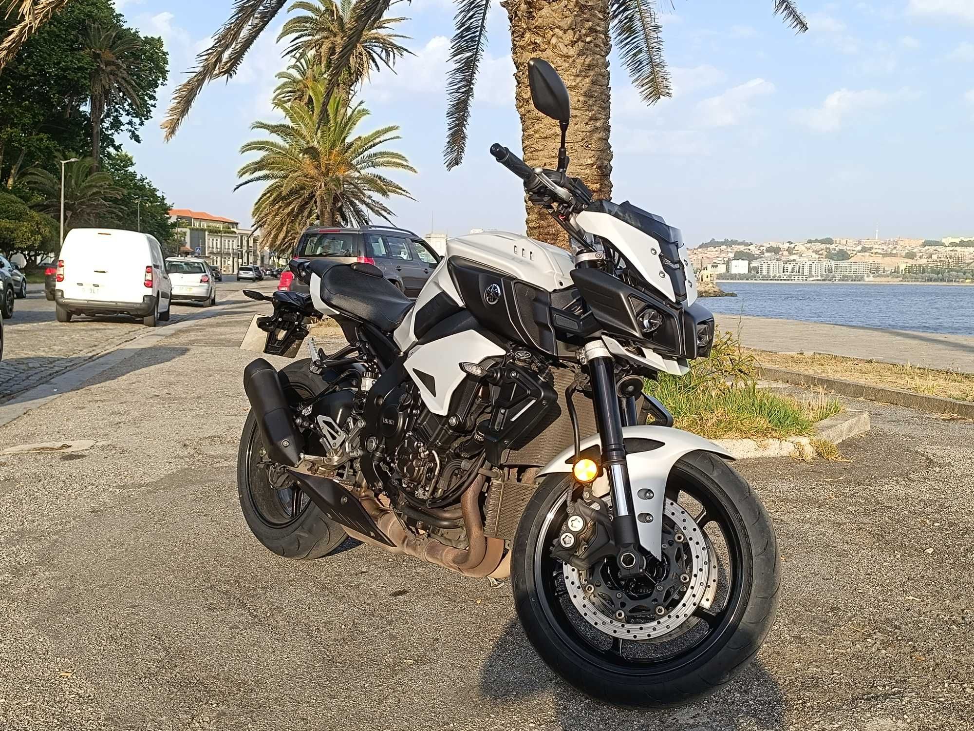 YAMAHA MT 10 ANO 2020 COM 160 CV Toda revisada e com pneus novos