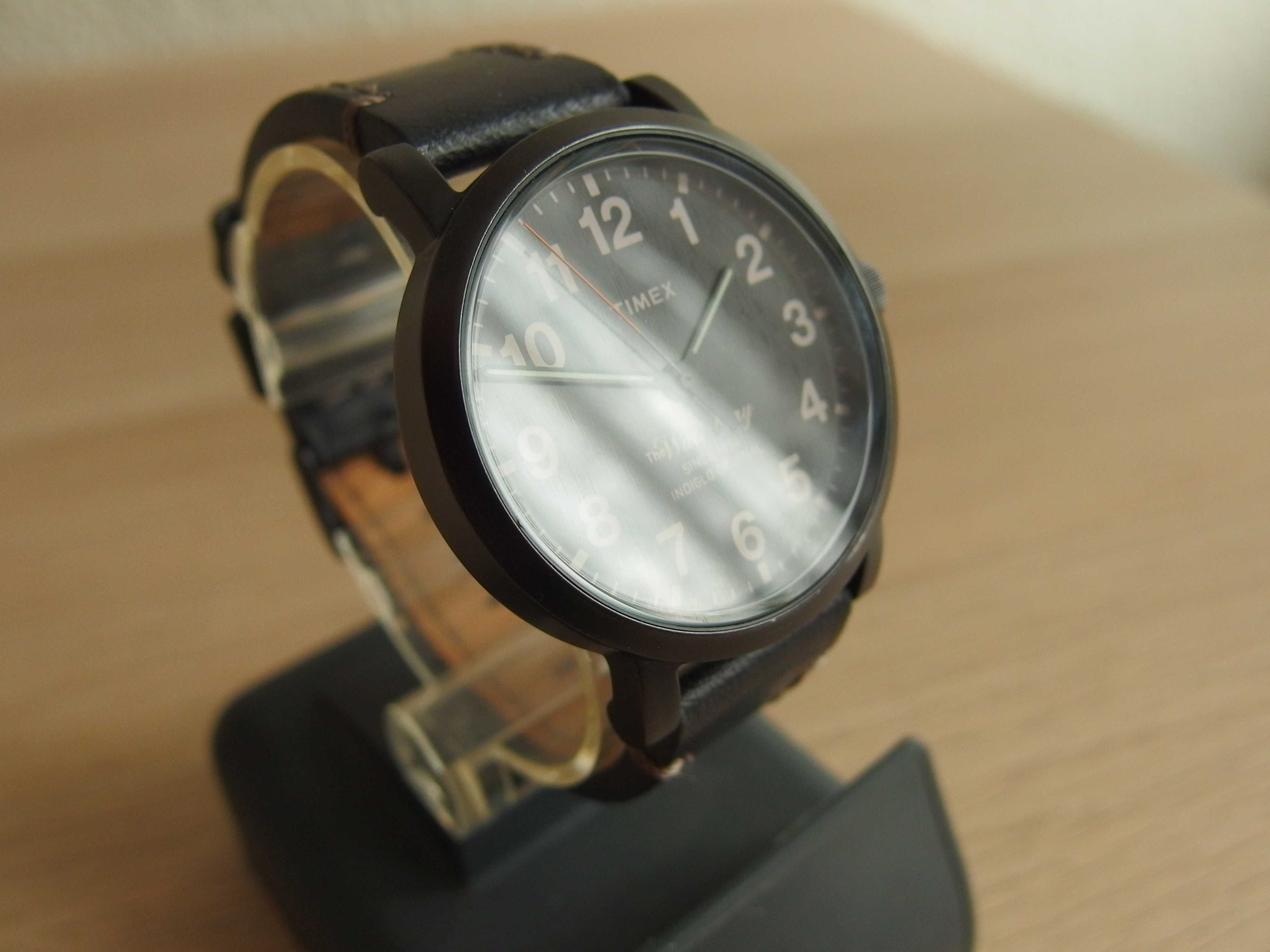 40mm czarny zegarek męski TIMEX Waterbury TW2P59000 na skórzanym pasku